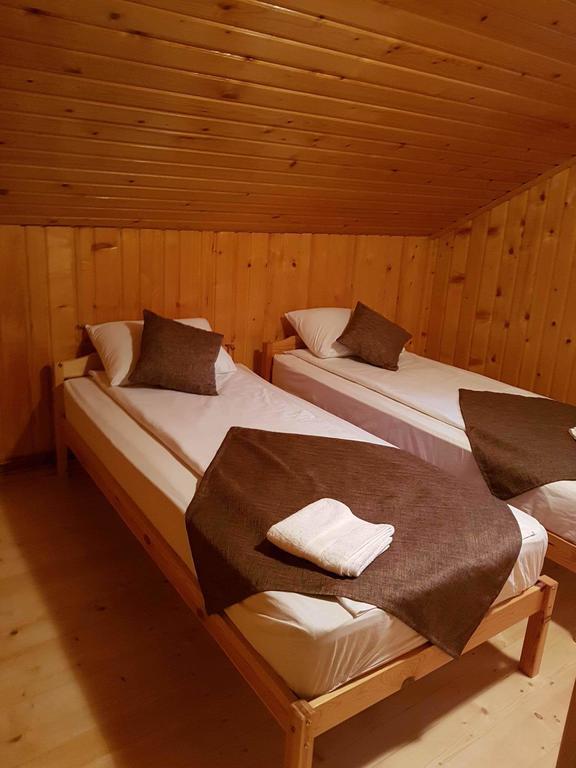 Cabana Sarmis Costesti エクステリア 写真